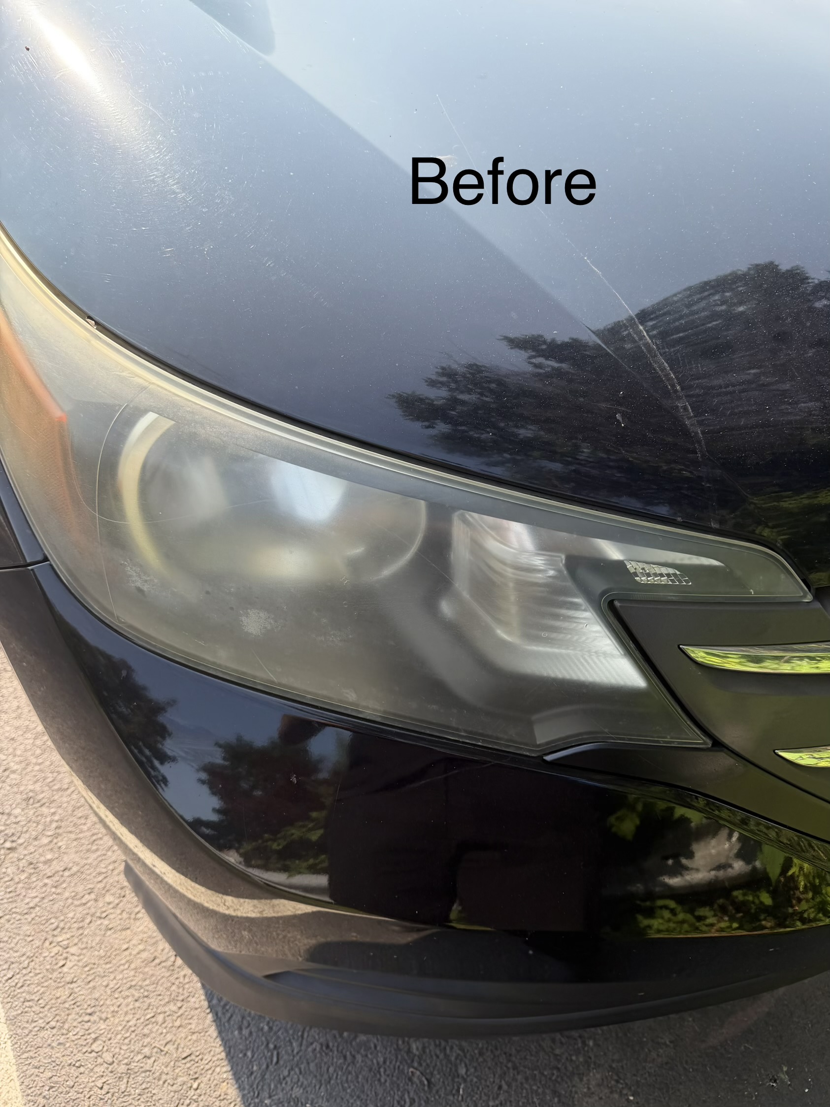 Honda CR-V headlight before restoration